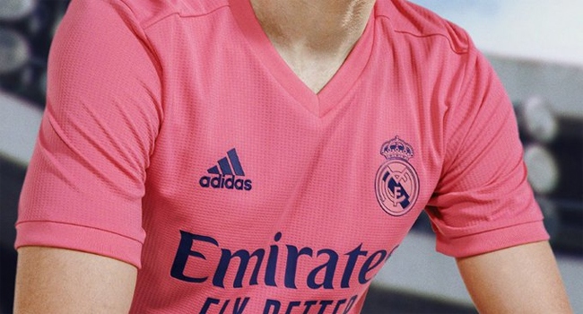 Real Madrid önümüzdeki sezon giyeceği formalarını tanıttı