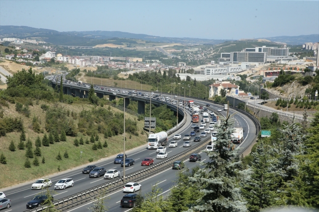 Bayramın 3’üncü günü yollarda hareketlilik başladı