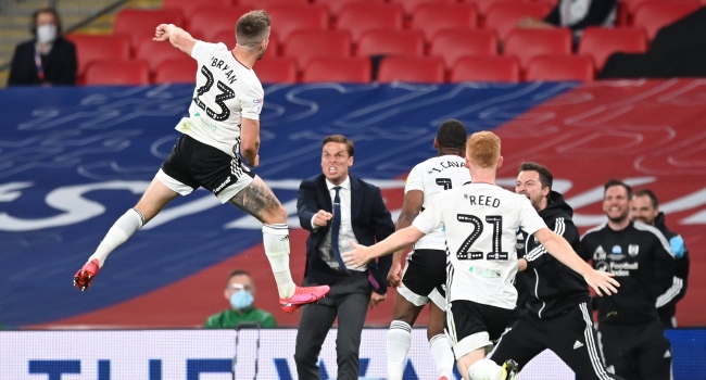 Fulham, Brentford’u 2-1 yendi