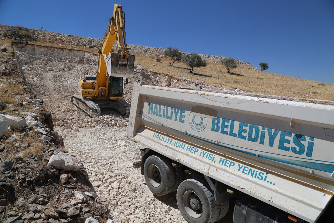 DEVTEYŞTİ MAHALLESİ YENİ YOLLARINA KAVUŞUYOR