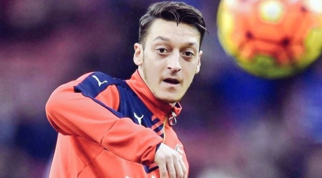 Mesut Özil, mesajında “Tek millet, iki devlet” ifadesini kullandı