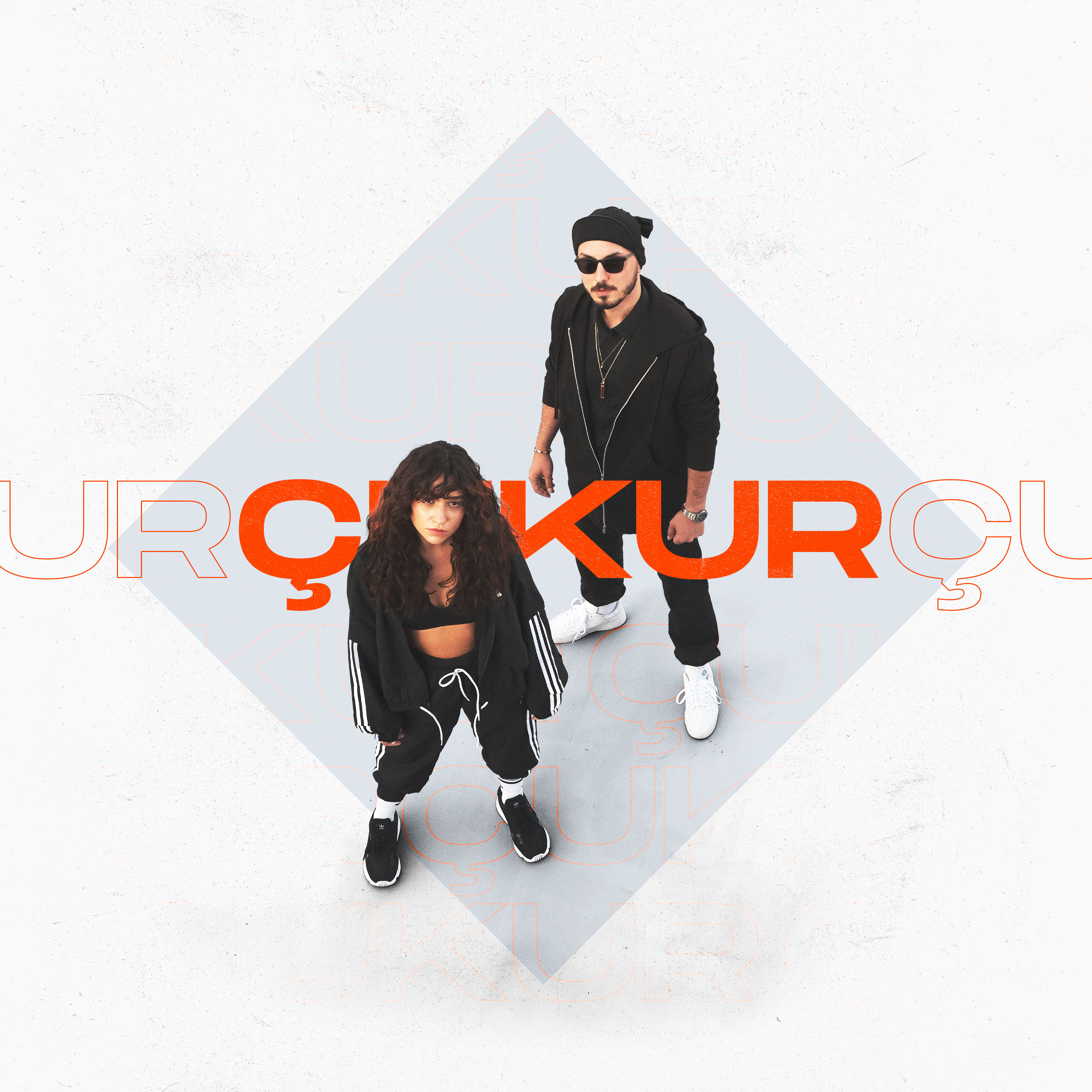 ZEYNEP BASTIK FT VEYASİN “ÇUKUR” (REMAKE) YAYINDA!