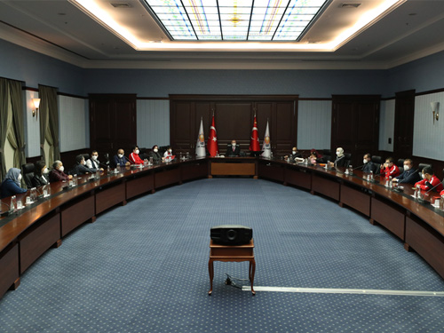 Cumhurbaşkanı Erdoğan, engelli sporcuları ve ailelerini kabul etti