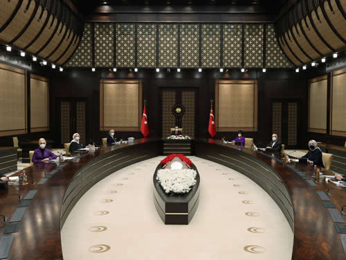 Cumhurbaşkanlığı Kültür ve Sanat Politikaları Kurulu Cumhurbaşkanı Erdoğan başkanlığında toplandı