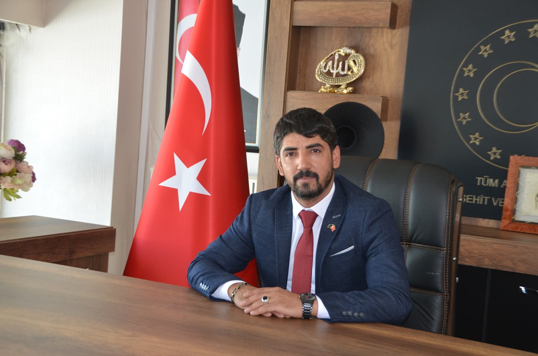 Aziz Akkuş `tan Belediye Başkanı Savcı Sayan `a Baş Sağlığı Mesajı