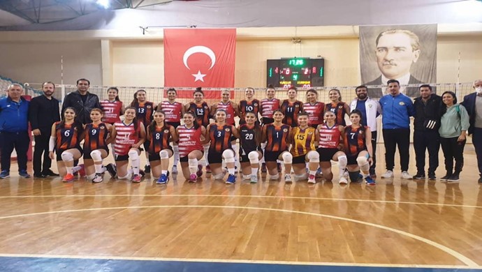 Viranşehir Belediye Kadın Voleybol takımı galibiyet serisine devam ediyor