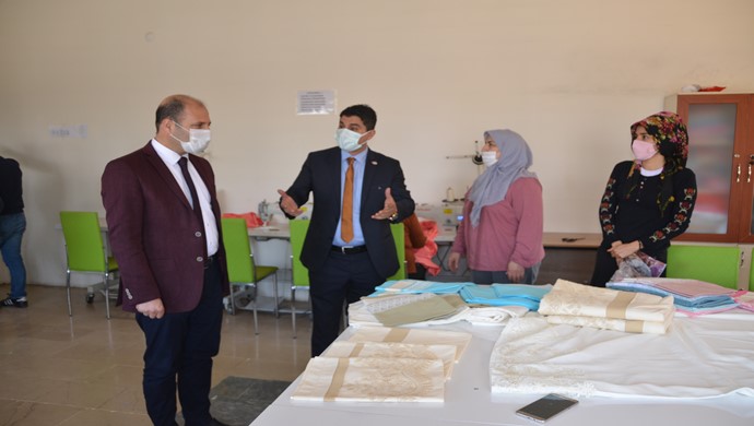 Şanlıurfa Büyükşehir Belediye Başkanı Zeynel Abidin Beyazgül, Esnaf ve Vatandaşlarla Bir Araya Geldi