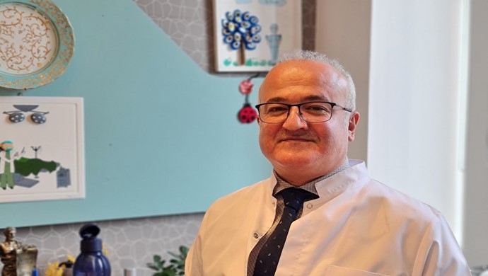 Diyafram yüksekliğinin neden olduğu belirtilere değinen Demirhan