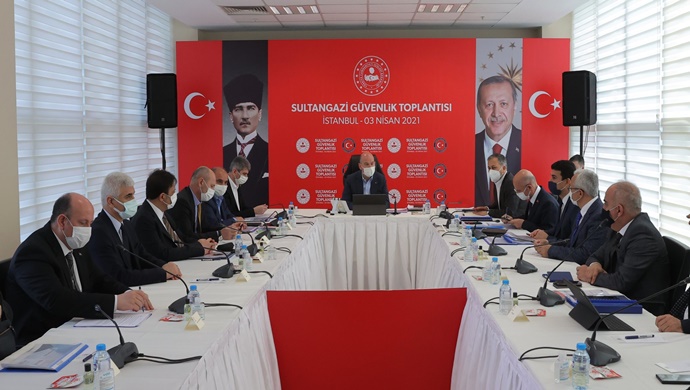 İçişleri Bakanı Süleyman Soylu Sultangazi’de Güvenlik Toplantısına Katıldı