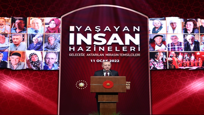 Cumhurbaşkanı Erdoğan, Yaşayan İnsan Hazineleri Geleceğe Aktarılan Mirasın Temsilcileri Ödül Töreni’ne katıldı