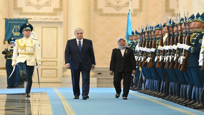 Kassym-Jomart Tokayev held talks with President Halimah Yacob of Singapore, who are in Kazakhstan on a state visit.