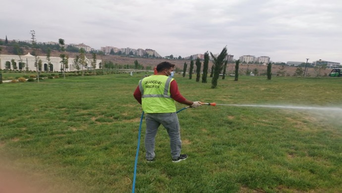 HALK SAĞLIĞINI TEHDİT EDEN HAŞERELERE KARŞI İLAÇLAMA ÇALIŞMALARINA ARALIKSIZ DEVAM EDİYORUZ