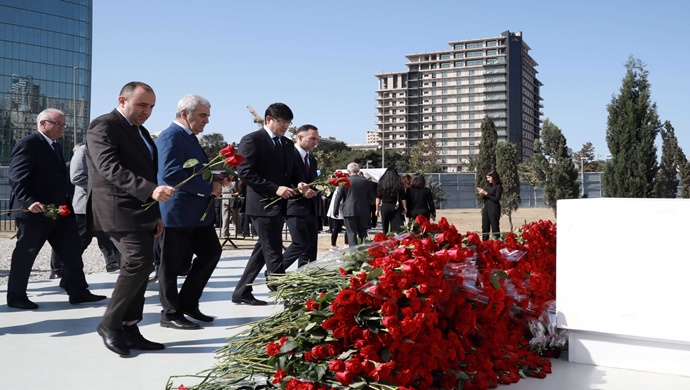 Komitə əməkdaşları Zəfər Parkını ziyarət ediblər