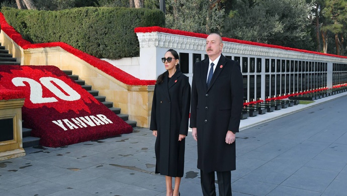 İlham Aliyev ve eşi Mehriban Aliyeva, 20 Ocak faciasının 34. yıl dönümü dolayısıyla Şehitler Sokak’ı ziyaret etti