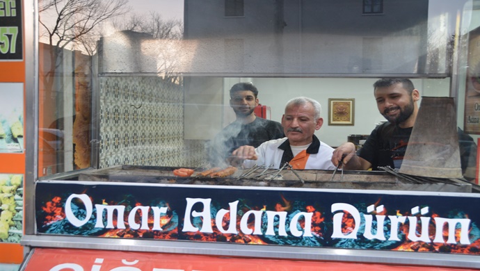 ADANA KEBAP`IN TEK ADRESİ OMAR ADANA DÜRÜM EVİ