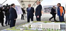 Қазақстан мен Әзербайжан президенттері Физули қаласындағы орталық аурухананың құрылыс алаңын аралап көрді