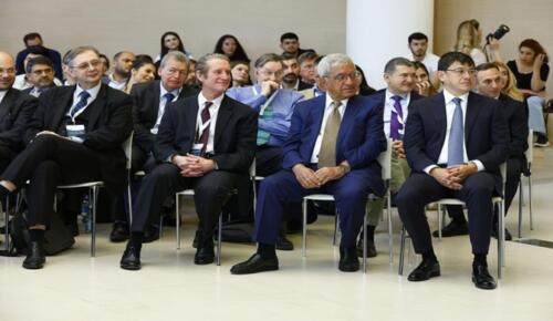 Komitə sədri “COP29 və Azərbaycan üçün Yaşıl Baxış” forumu çərçivəsində gənclərlə görüşdə iştirak edib