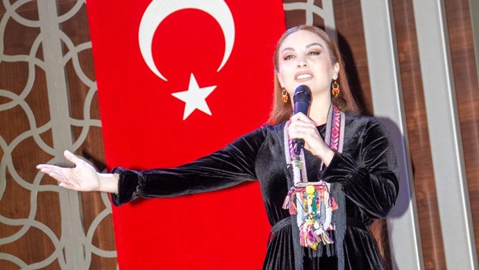 TÜRK DÜNYASI’NIN GÖNÜL ELÇİSİ SEYFULLAH TÜRKSOY, BİR BÜYÜK BULUŞMAYA DAHA İMZA ATTI