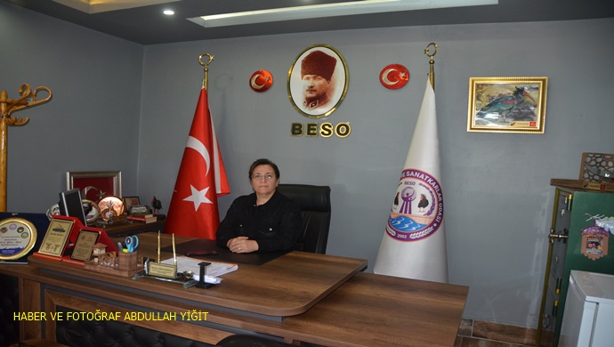 BİRECİK ESNAF VE SANATKARLAR ODASI BAŞKANI HALİSE HOCAOĞLU`DAN 24 KASIM ÖĞRETMENLER GÜNÜ MESAJI